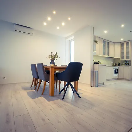 Exkluzívny Penthouse 145 M2 S Panoramatickou Strešnou Terasou 130 M2 Apartamento *