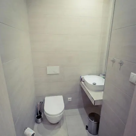 Апартаменти Exkluzivny Penthouse 145 M2 S Panoramatickou Stresnou Terasou 130 M2 Жиліна